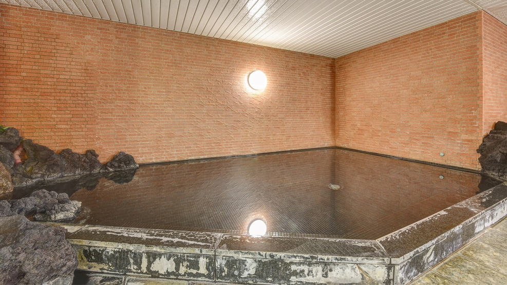 *男性大浴場/当館自慢の『焼津温泉』をお楽しみください。