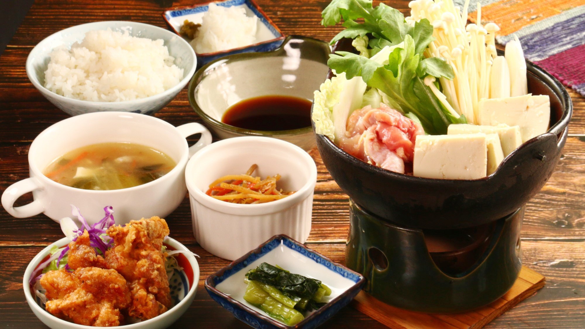冬季お食事『食堂R』定食メニュー（とり鍋定食）