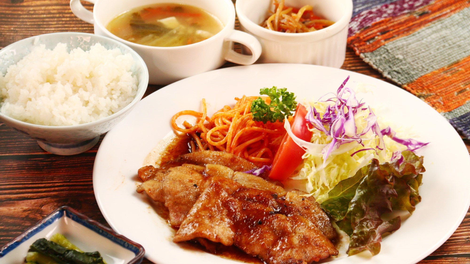 冬季お食事『食堂R』定食メニュー（しょうが焼き定食）