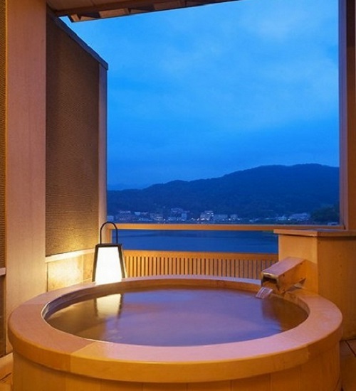 客室付き露天風呂【檜】