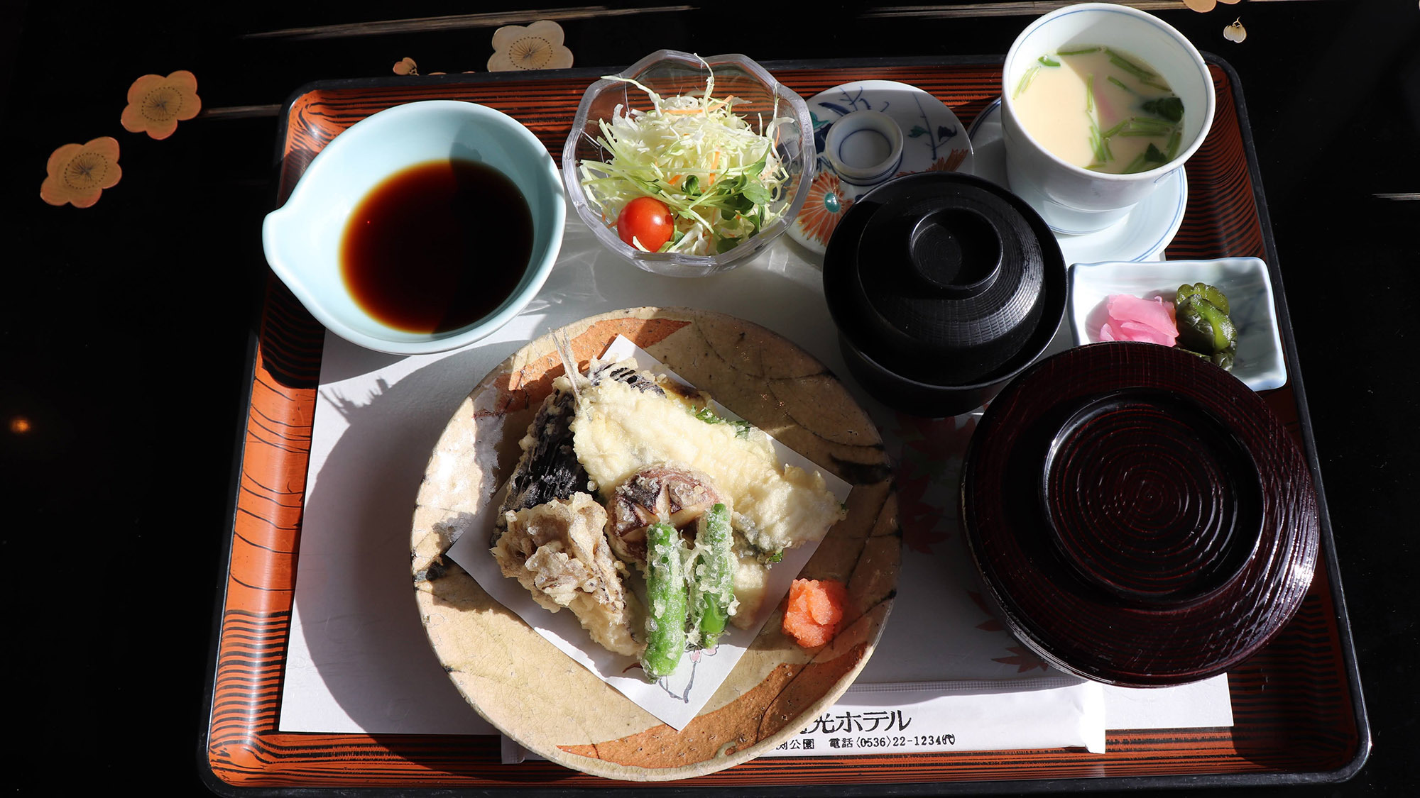・【定食一例『天ぷら定食』】素泊りや朝食のみのお客様もお食事処で別途ご注文が可能です