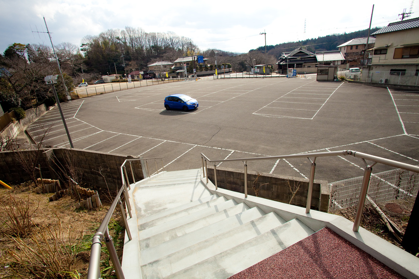 信貴山観光ホテル駐車場目印