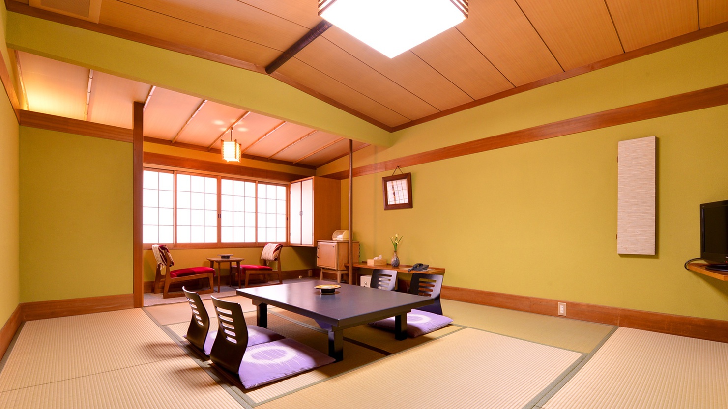 Amanohashidate Onsen Ryokan Shogetsu (Kyoto) Shogetsu (Kyoto) is perfectly located for both business and leisure guests in Kyoto. Featuring a satisfying list of amenities, guests will find their stay at the property a comfortable one. Service-mi
