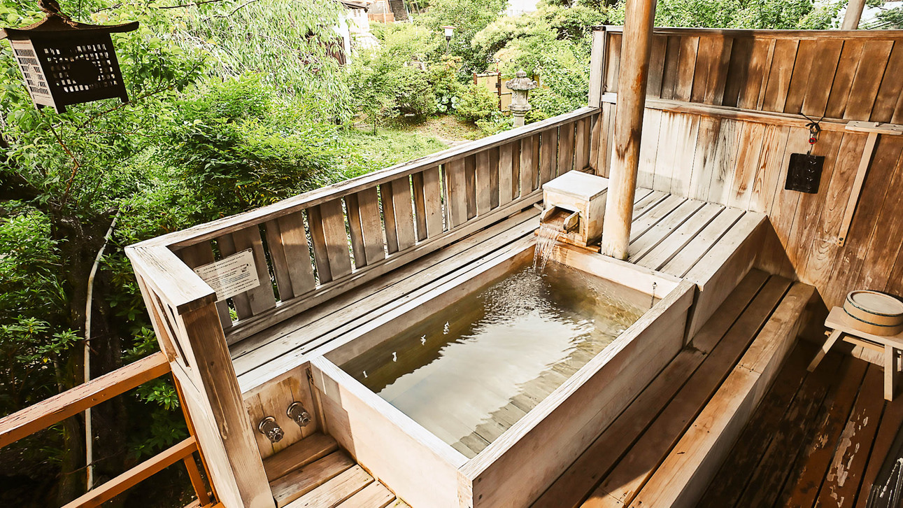 竹取／檜の露天風呂。和室10畳〜