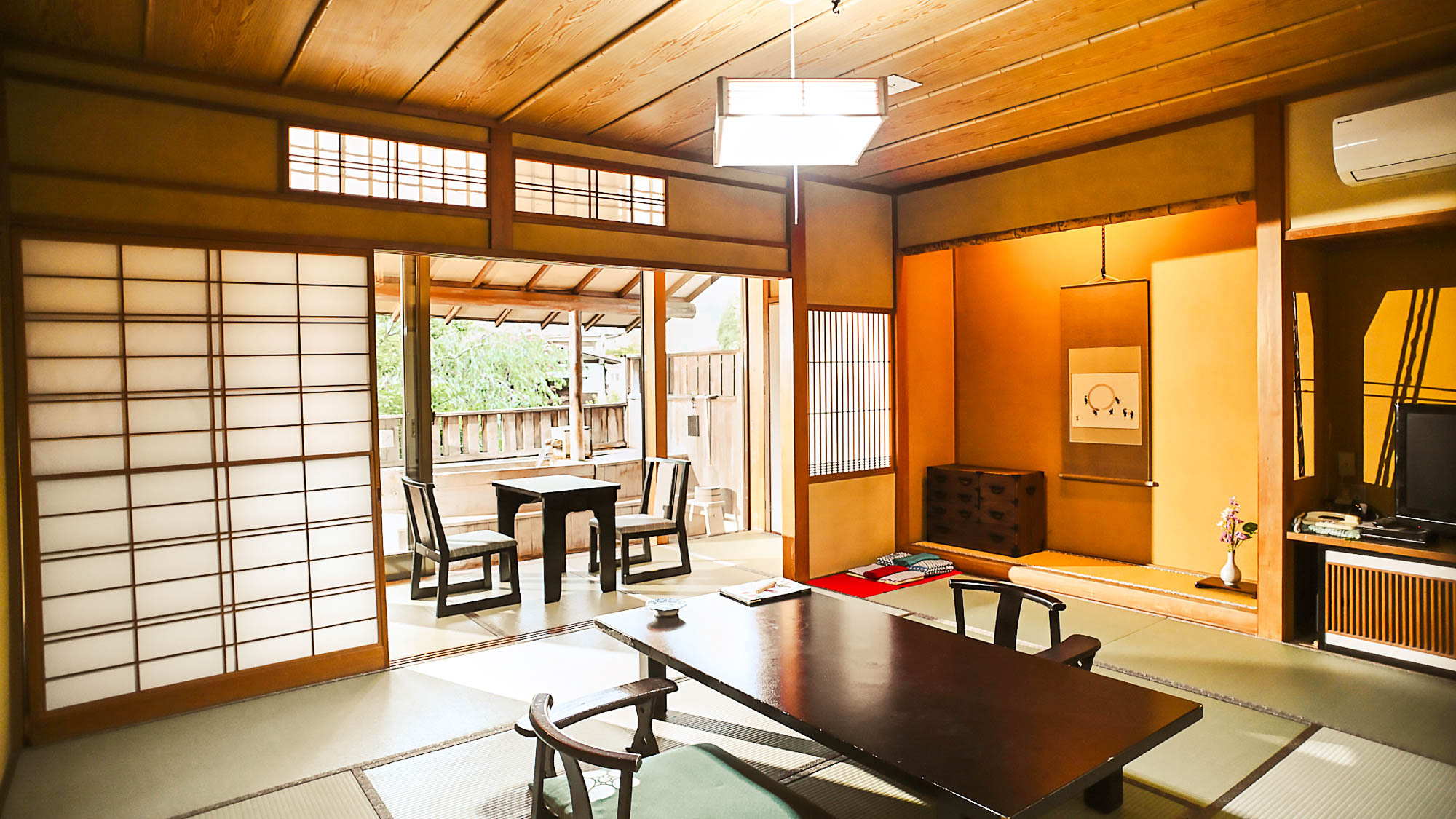 竹取／檜の露天風呂。和室10畳〜