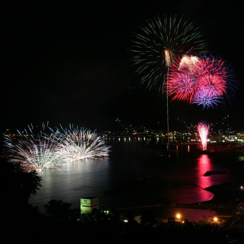 海上花火大会