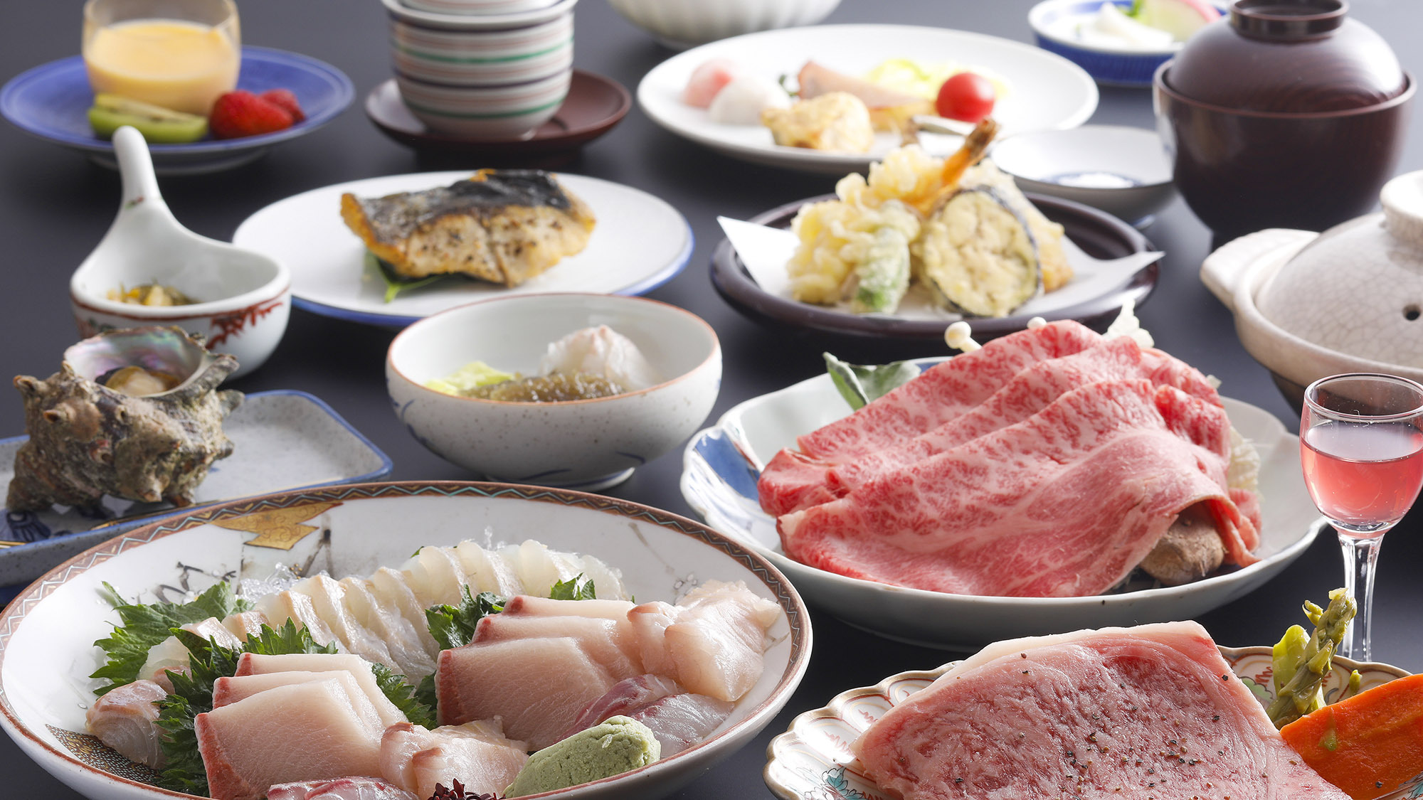・【丹波牛会席夕食一例（イメージ）】新鮮な日本海の海の幸をふんだんに使った会席料理