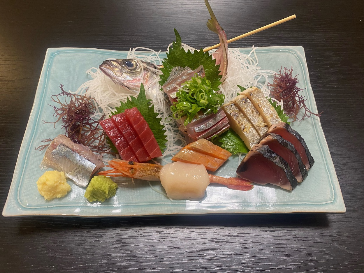 お料理アップグレードプラン刺身盛り合わせの一例