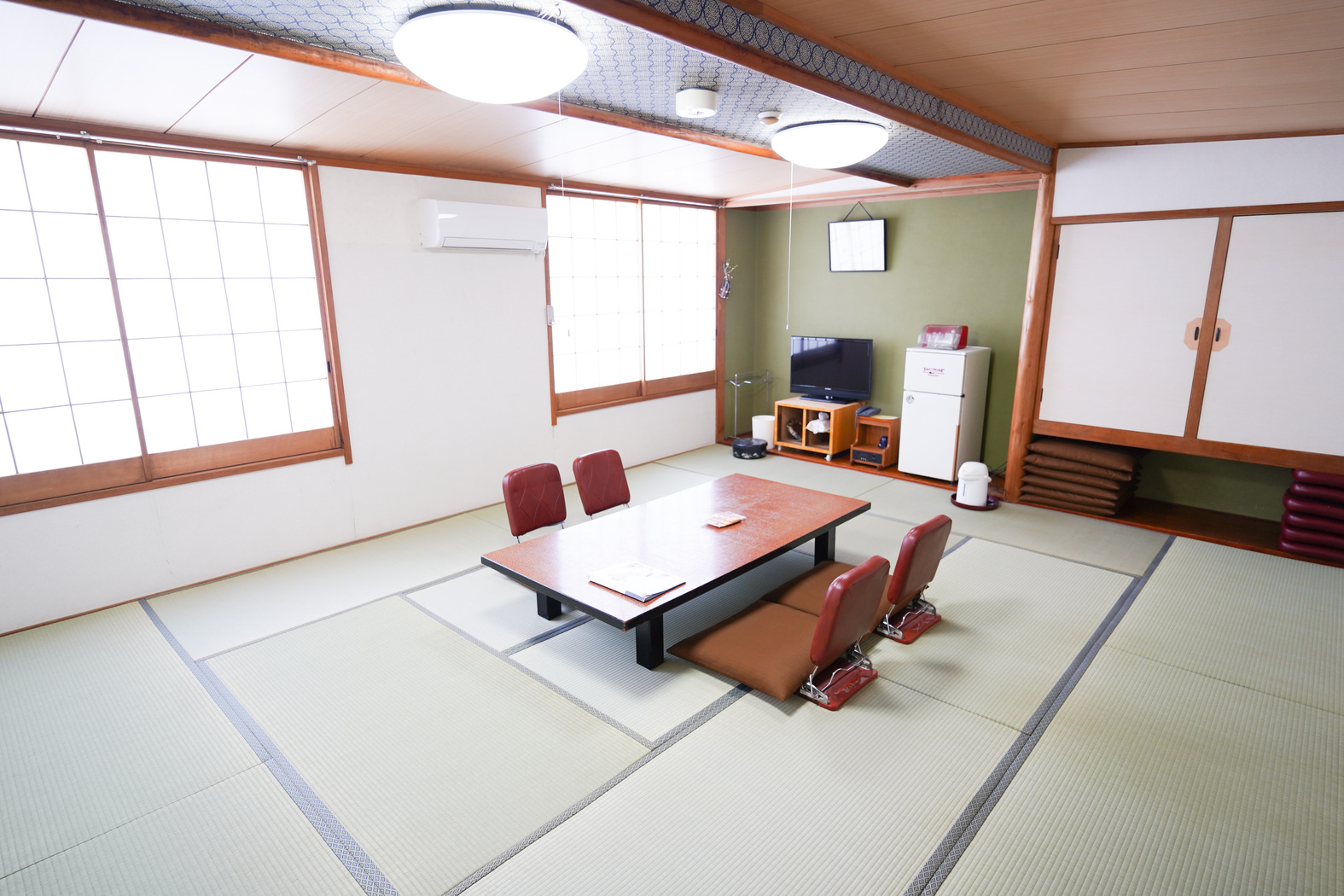 Mihama Resuteru Located in Numazu, Mihama Resuteru is a perfect starting point from which to explore Gotenba. Featuring a satisfying list of amenities, guests will find their stay at the property a comfortable one. A