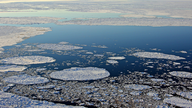 オホーツク海流氷一例