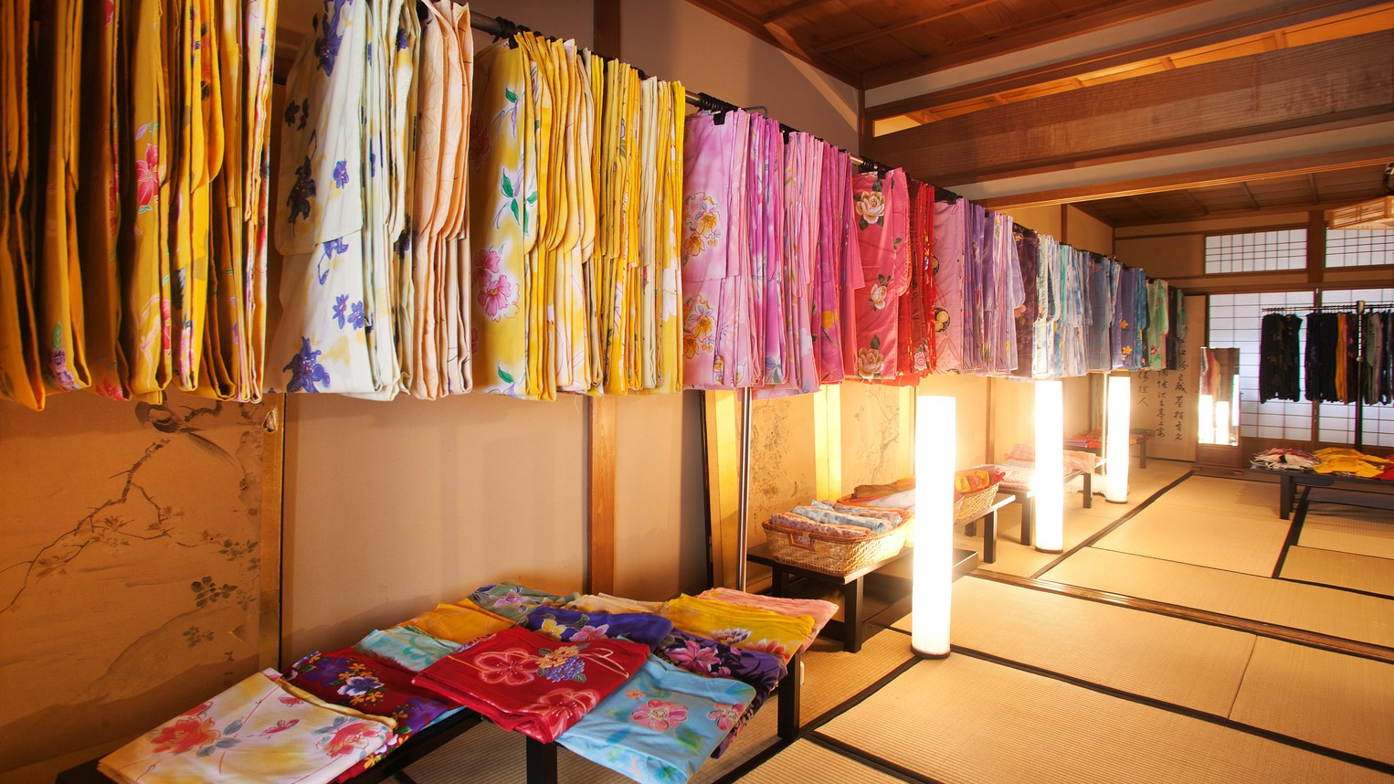 りらっくす蔵 約700種類もの中から選べる色浴衣。帯も好きな色を選べるので楽しみ方は∞;！