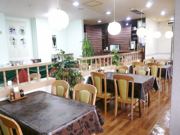 Hotel New Green (Akita) Hotel New Green (Akita) is perfectly located for both business and leisure guests in Akita. Both business travelers and tourists can enjoy the propertys facilities and services. Facilities like free 