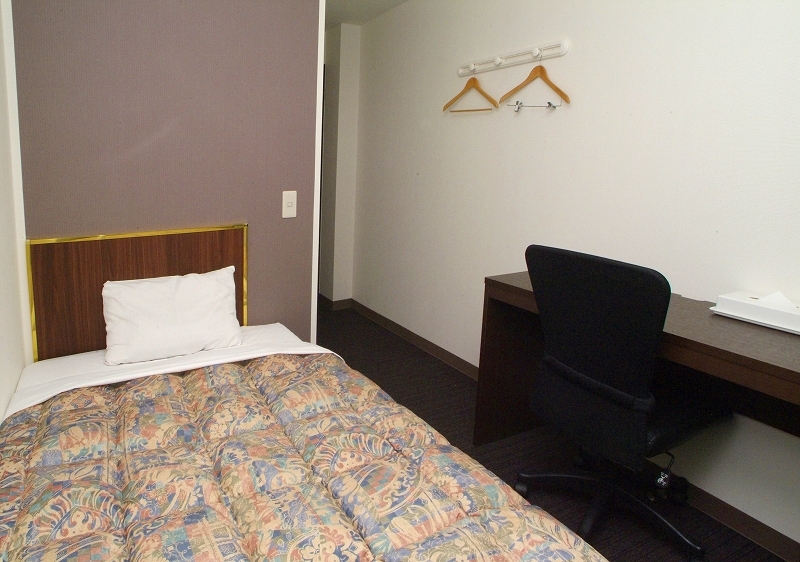 Hotel New Green (Akita) Hotel New Green (Akita) is perfectly located for both business and leisure guests in Akita. Both business travelers and tourists can enjoy the propertys facilities and services. Facilities like free 