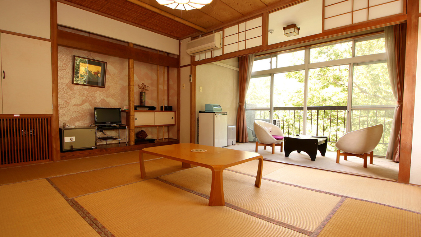 Aizu Yunokami Onsen Hotel Osakaya Aizu Yunokami Onsen Hotel Osakaya is conveniently located in the popular Shimogou area. Offering a variety of facilities and services, the property provides all you need for a good nights sleep. Serv