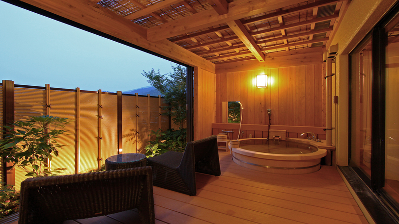 4階露天付き客室「木蓮」