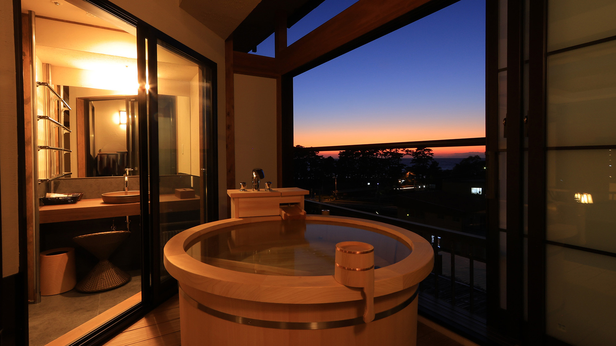 2022年冬OPEN5階禁煙〜露天付客室【花水木-はなみずき】