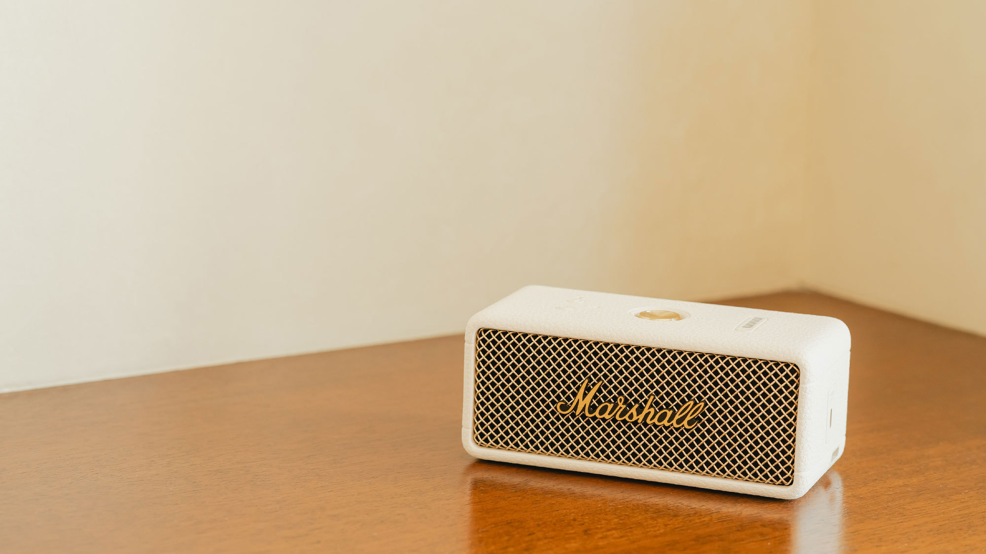 【エグゼクティブツイン設備】臨場感のあるサウンド体験が魅力のマーシャル製スピーカーをご用意。