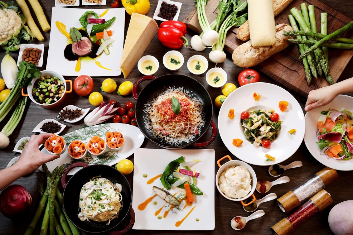 ハーフブッフェランチ