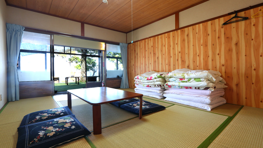 【10畳・トイレ付き】きよみ荘で琵琶湖まで一番近いお部屋です