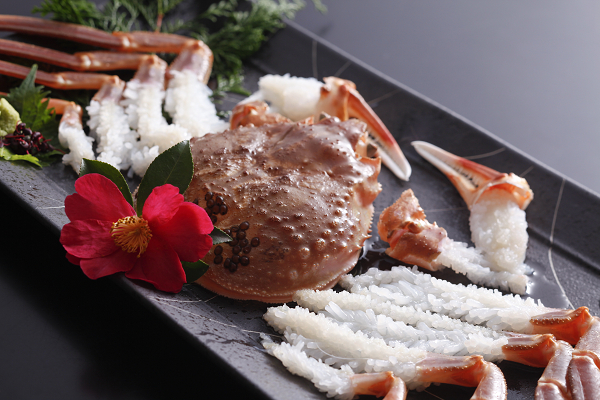 松葉ガニのカニ刺し