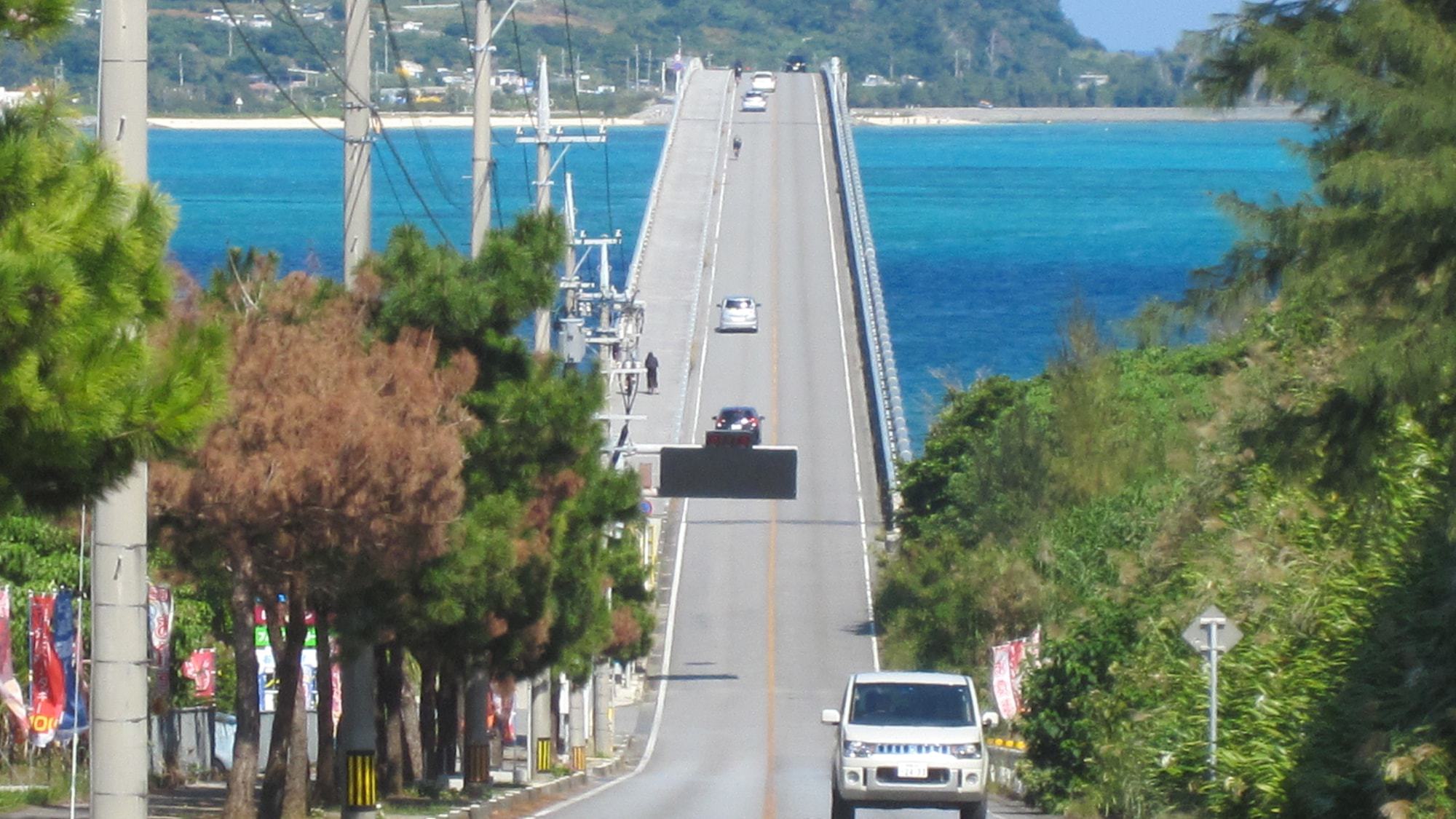 絶景スポットの古宇利大橋