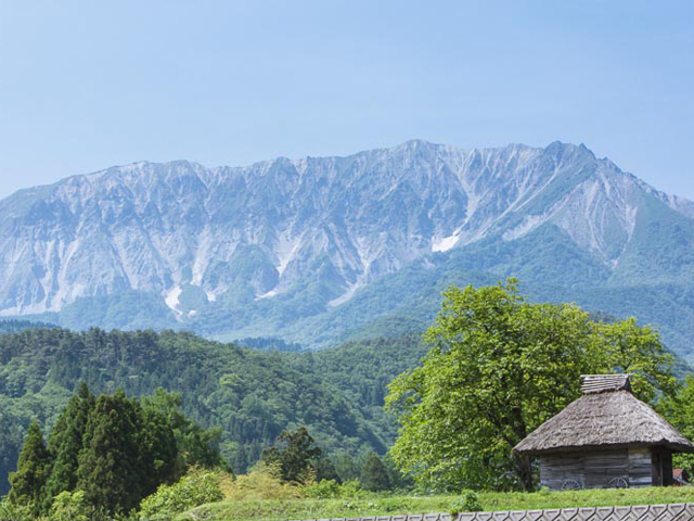 写メラリースポット３ 茅葺小屋と大山