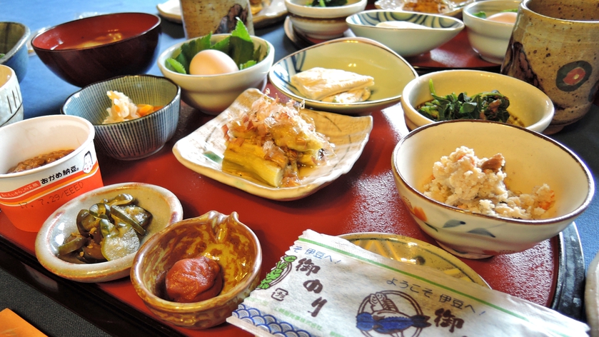 *朝食／どれから食べようか迷うほど見た目でも楽しい朝食