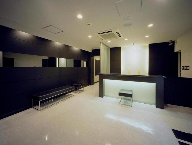 Osaka City Hotel Kyobashi Set in a prime location of Osaka, Osaka City Hotel Kyobashi puts everything the city has to offer just outside your doorstep. The property offers a wide range of amenities and perks to ensure you have