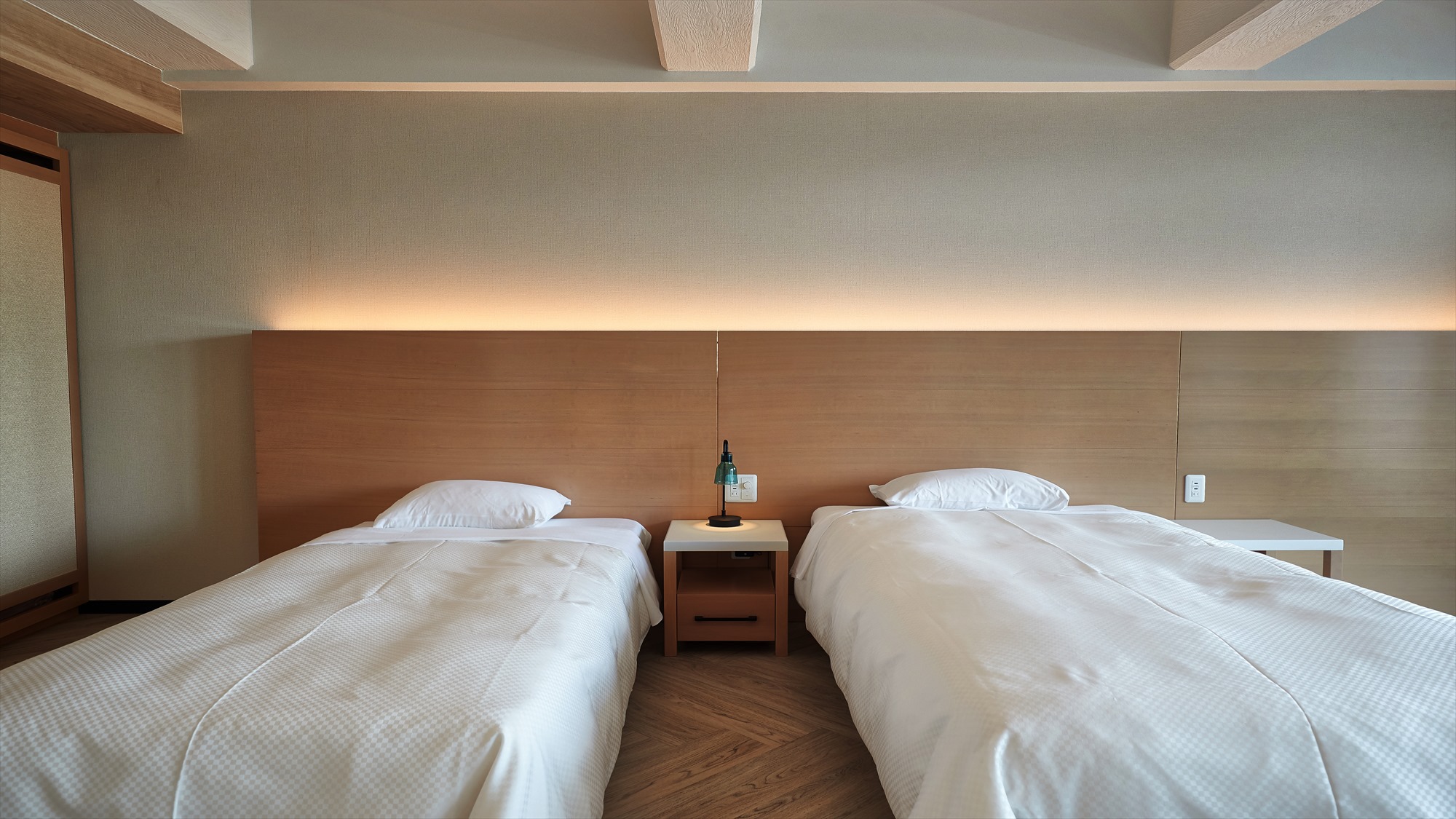 和室でくつろいで、就寝はベッドという贅沢な使い方もできちゃいます