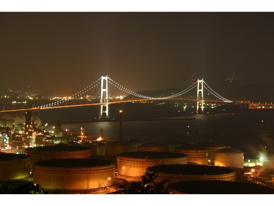 室蘭の工業夜景は【日本五大工場夜景】の一つに数えられています♪