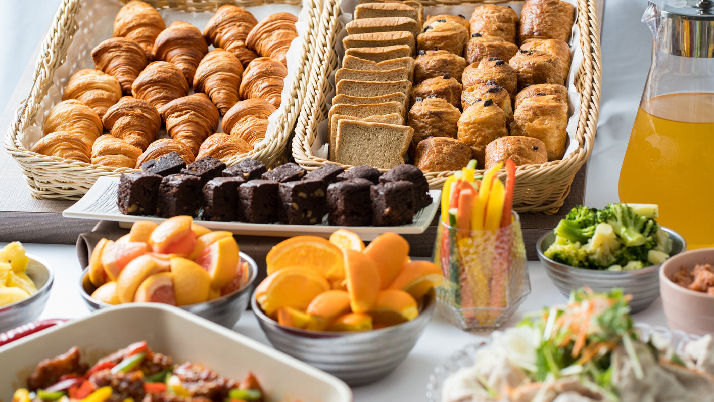 朝はパン派の方にオススメ！当店自慢のクロワッサンをどうぞお召し上がりください