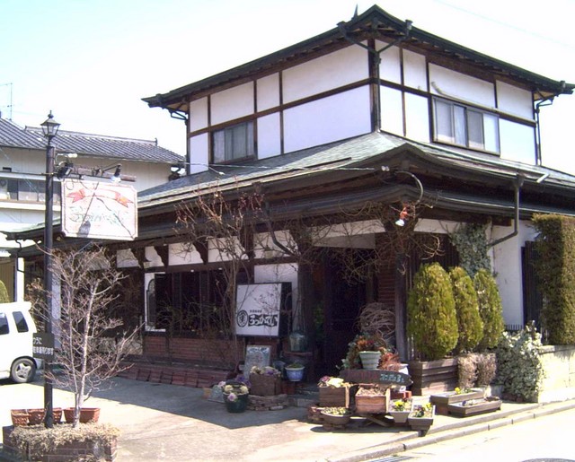 大正ロマン漂う洋食屋「ろっかてい」