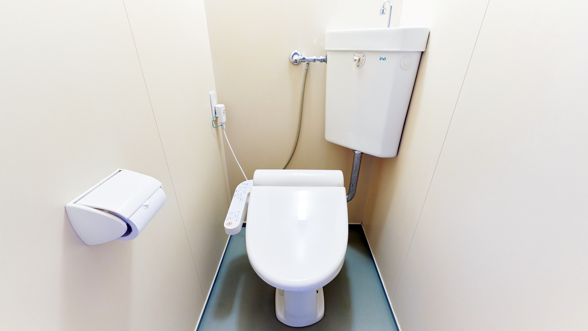 *【小部屋】洗浄機能付きトイレを完備しております