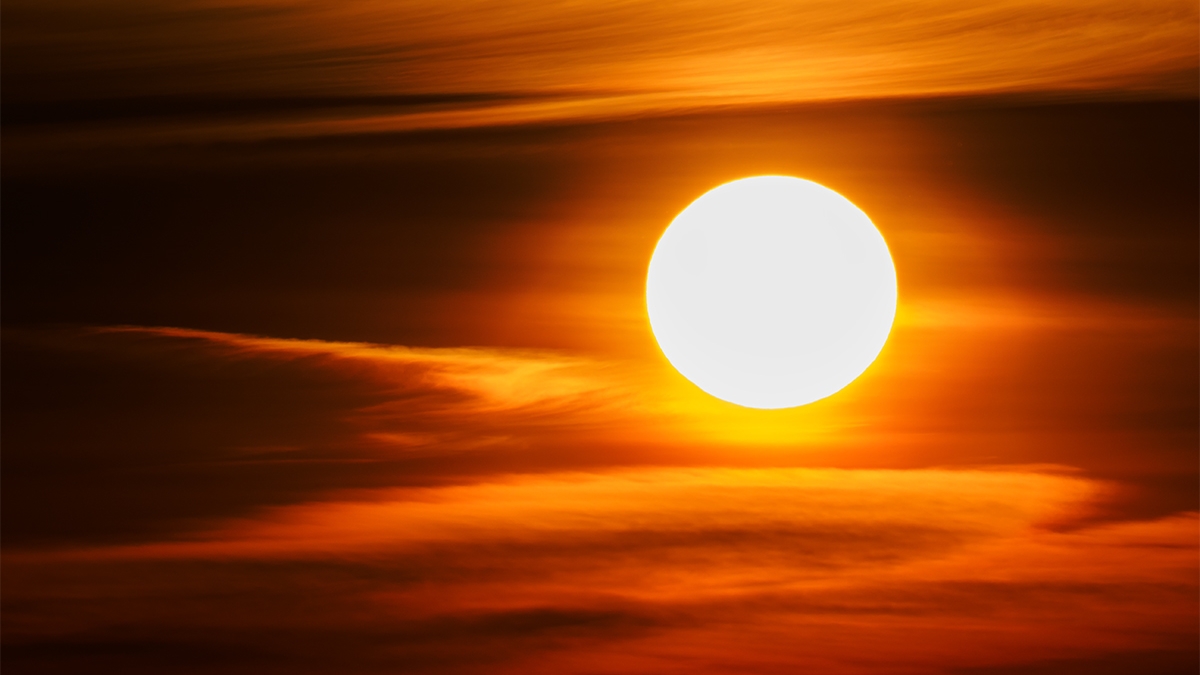 *【周辺】オレンジ色に輝く太陽の力強さを感じます。