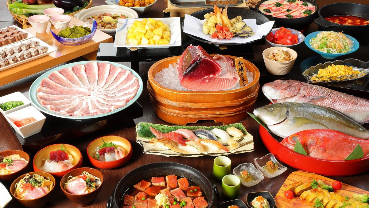 【夕食】80種類以上のディナービュッフェ