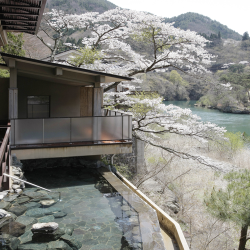 露天風呂姫方「嬉四季湯」桜イメージ