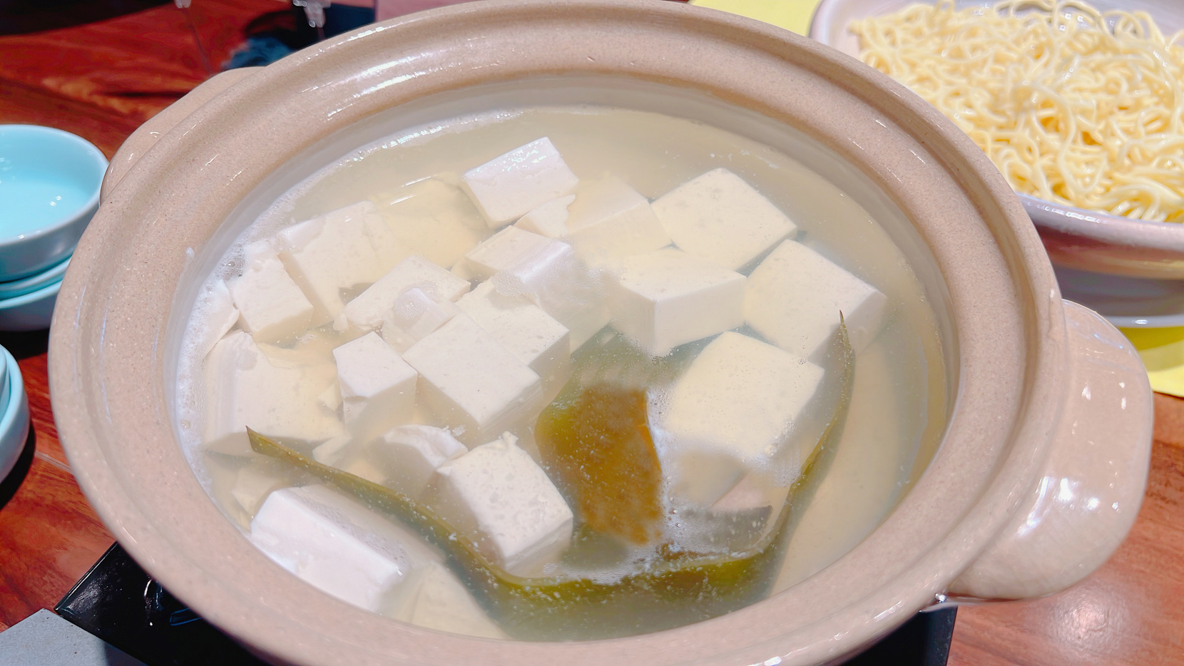 朝食ブッフェの湯豆腐（一例）