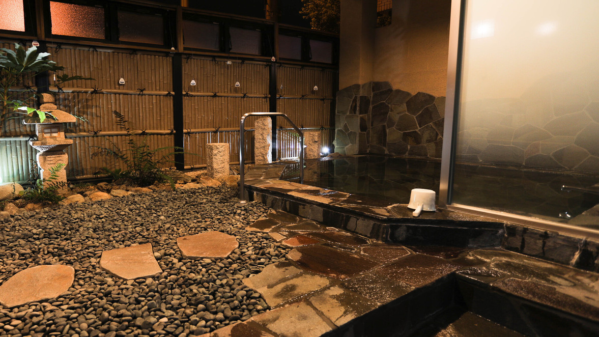 別館大浴場の露天風呂