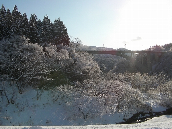 丸山大橋の冬景色〜水墨画の世界へ〜