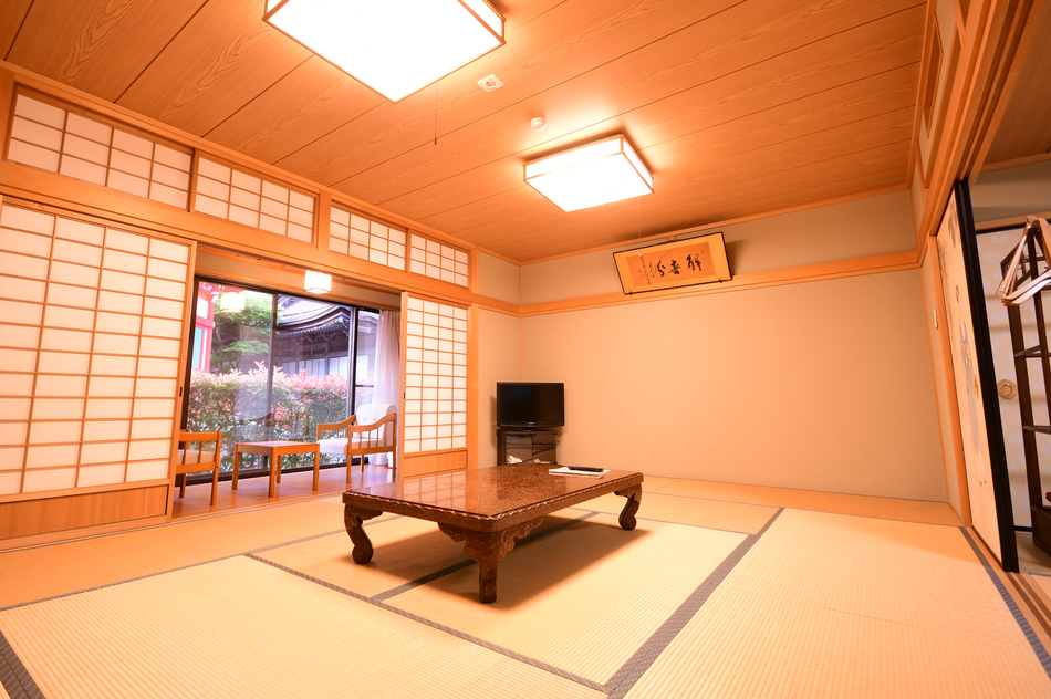 庭側・和室12〜14畳（トイレ・エアコン・Wi-Fi）一例