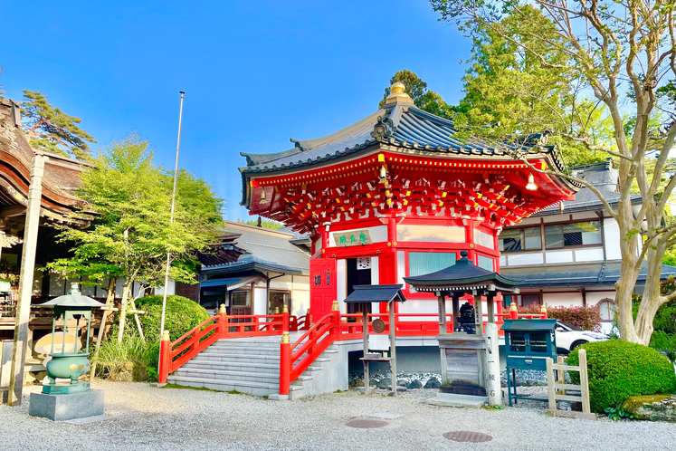 摩尼殿