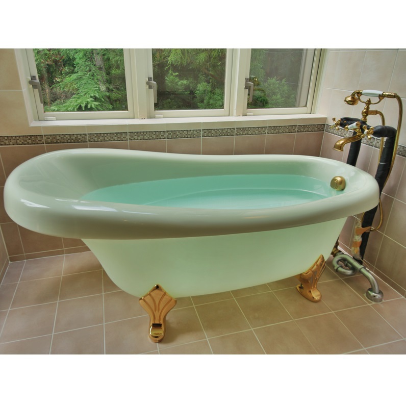 【207／スイートタイプ】お風呂は猫足タイプ専用テラス露天風呂付♪森に面した眺望のよいお風呂です。