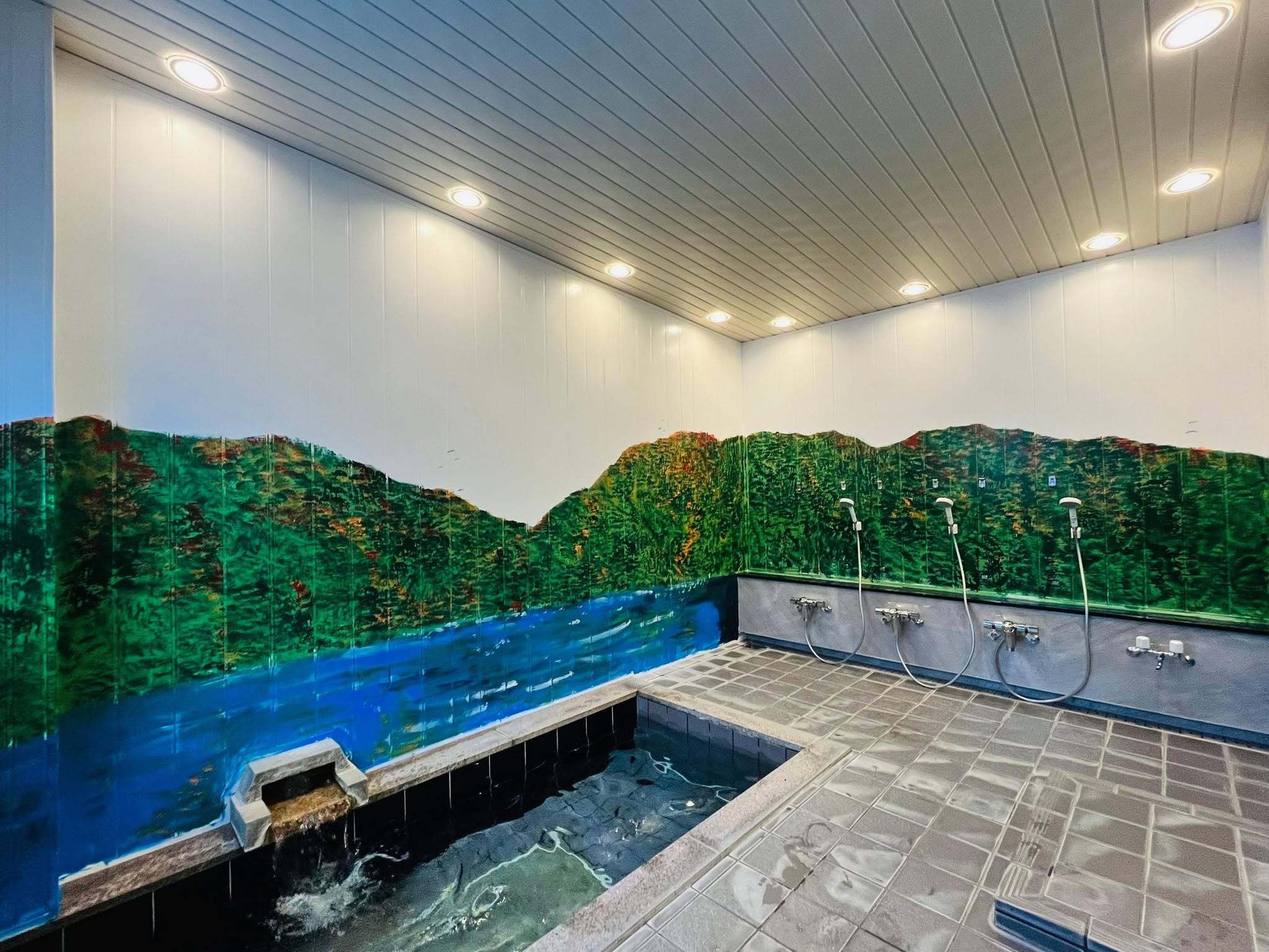 大浴場（小）「夏秋の大池」