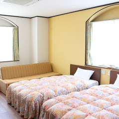 Petit Hotel Clanvert (Non-Smoking) Ideally located in the Hagi area, Petit Hotel Clanvert promises a relaxing and wonderful visit. The property has everything you need for a comfortable stay. Service-minded staff will welcome and guide