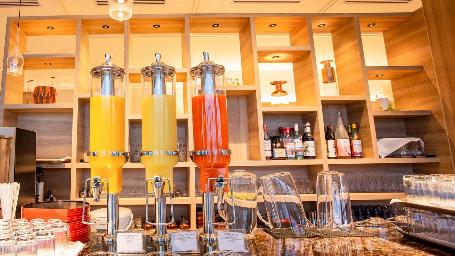 レストランアヴァンシアのジュースバー。フレッシュジュースをご用意しております。