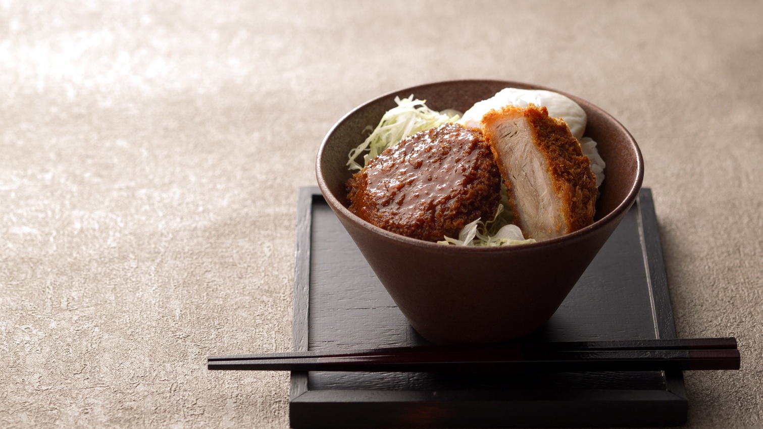 朝食ビュッフェイメージソースカツ丼