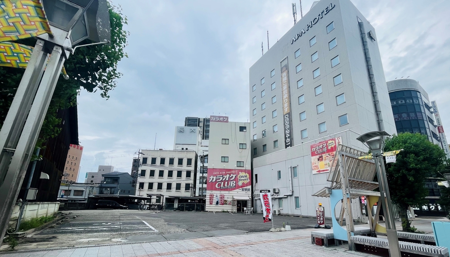 ホテル駐車場
