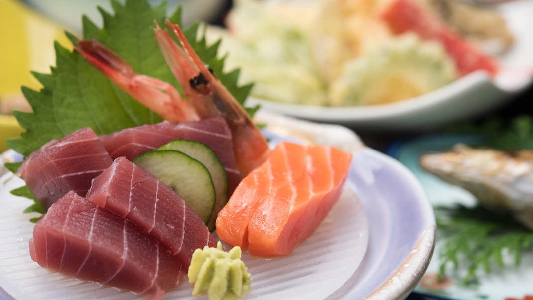 *【ご夕食一例/刺身】季節や仕入れによって異なるお食事をご用意しております。