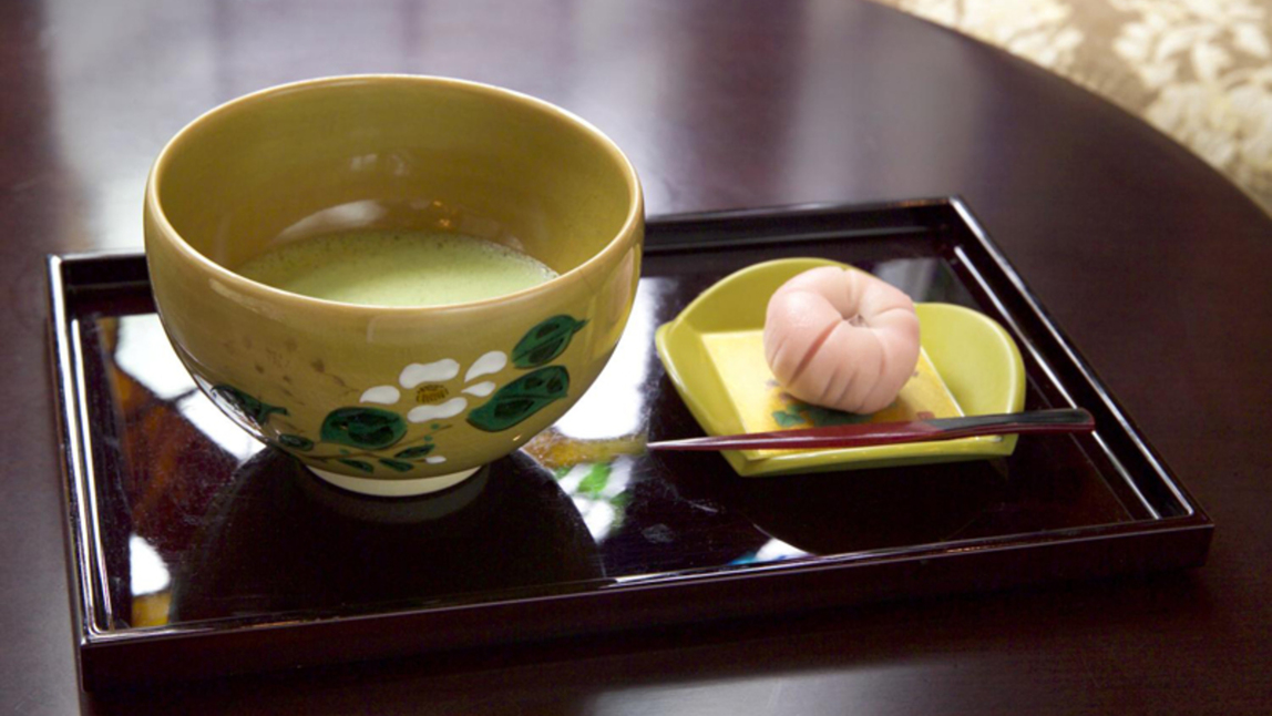 【憧れの一品】金沢の限られた場所でのみ味わえる和菓子「吉はし」とお抹茶付き　朝食付