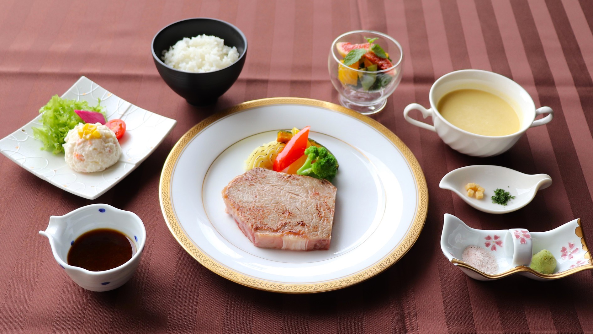 【夕食】柔らかくジューシー♪甘みも最高♪「黒毛和牛ステーキセット」(イメージ)